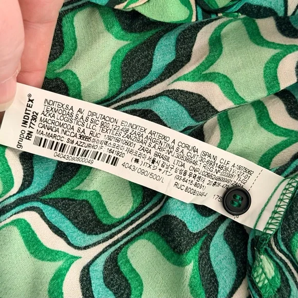 Zara Women’s Green & Teal Print Button Down Blouse, Size Large - Picture 4 of 5